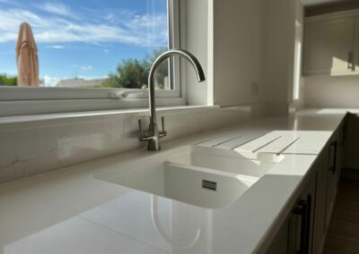 Bianco Misterio Quartz - www.newforeststone.co.uk